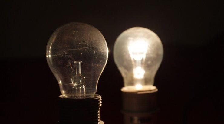 Δεν κόβει το ρεύμα κατά τη διάρκεια του Πάσχα η ΑΗΚ 