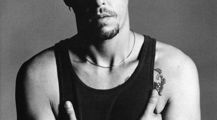 McQueen: Πώς η ιδιοφυία της μόδας σχεδίαζε να αυτοκτονήσει μπροστά στο κοινό, πάνω στην πασαρέλα  