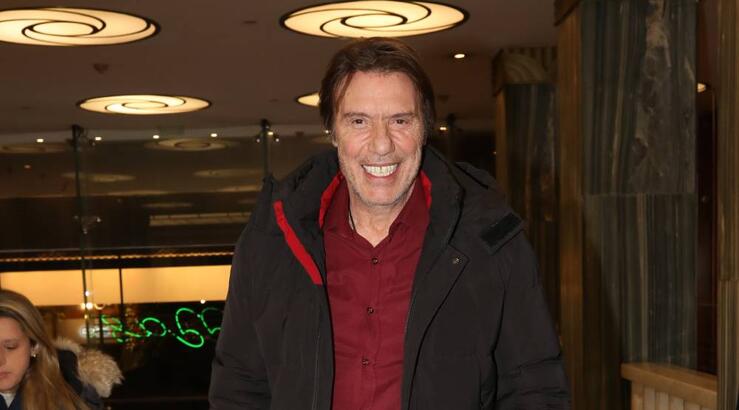 Στράτος Τζώρτζογλου: «Λόγω της κατάθλιψης, πίστευα κάθε εβδομάδα ότι έχω καρκίνο» [βίντεο]