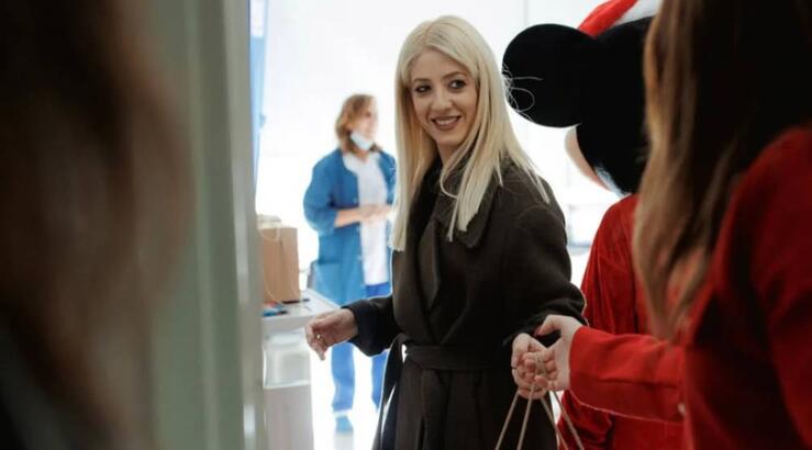 Αννίτα Δημητρίου: Το look που ολοκληρώθηκε με μία ανατρεπτική πρόταση με την υπογραφή του Ralph Lauren