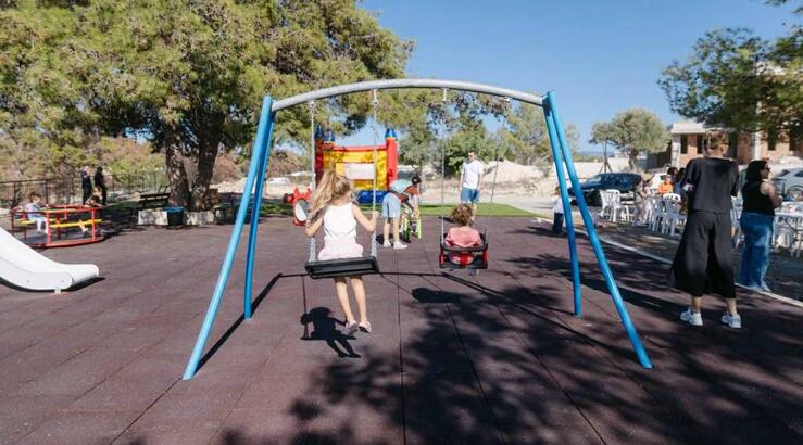 Το Aurora Park ξαναγεννιέται: Ένα σύμβολο αναγέννησης και ελπίδας μετά τις πυρκαγιές στο Σούνι–Ζανατζιά