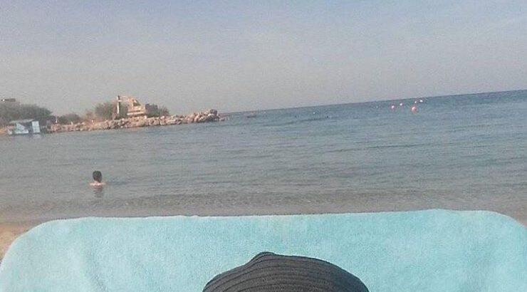 Συνεχίζει τις βουτιές στη θάλασσα παρουσιάστρια της κυπριακής τηλεόρασης