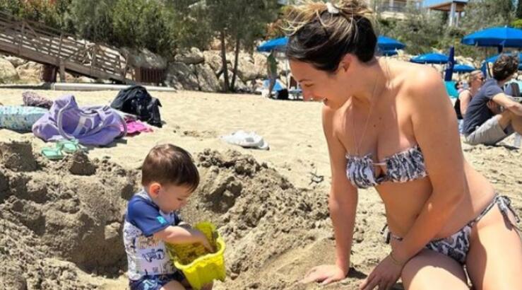 Κρίστυ Παπαδοπούλoυ: Ο γιος της, Χάρης, έφερε "άνω - κάτω" την κουζίνα του σπιτιού τους βίντεο]