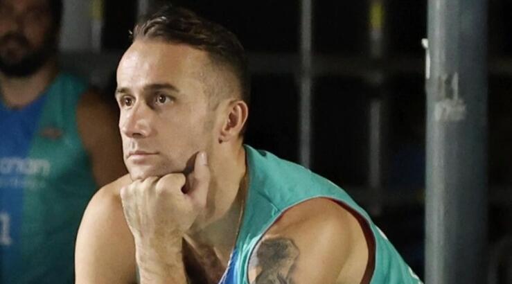 Milan Trajkovic: Στιγμές ξεκούρασης και ηρεμίας παρέα με την κόρη του πλάι στην πισίνα [εικόνα]