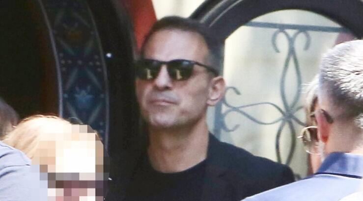 Ντέμης Νικολαΐδης: Έκανε την πρώτη του δημόσια εμφάνιση 20 ημέρες μετά τον θάνατο της συντρόφου του [εικόνα]