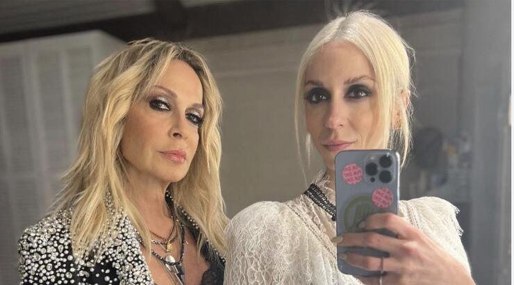 Σοφία Καρβέλα: Μας δείχνει τη μαμά της Άννα Βίσση να της κάνει μασάζ στα πόδια