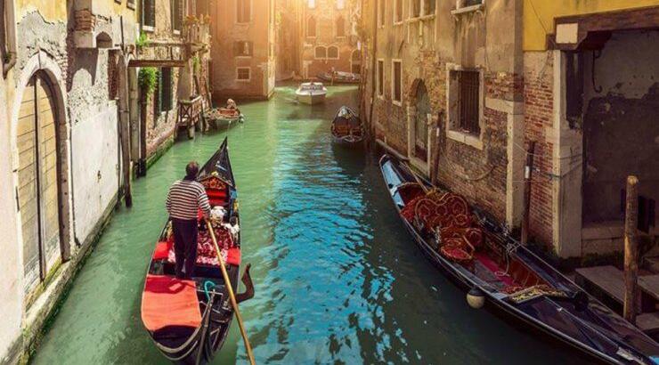 Κύπριες φίλες socialite κάνουν διακοπές στη Βενετία 