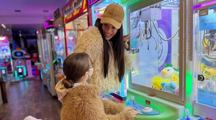 Ήβη Αδάμου: Ταξίδι στο Βερολίνο με την κόρη της, Ανατολή [εικόνα & βίντεο]