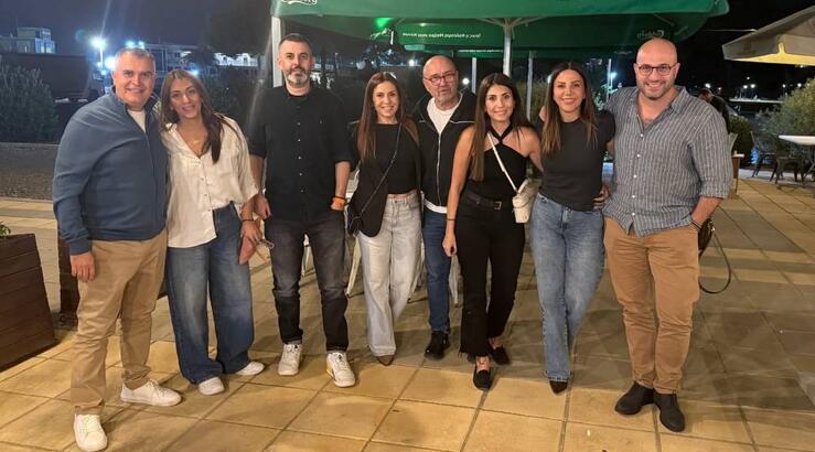 Βραδινή έξοδος για τους παρουσιαστές των ενημερωτικών εκπομπών της κυπριακής τηλεόρασης [εικόνα & βίντεο]