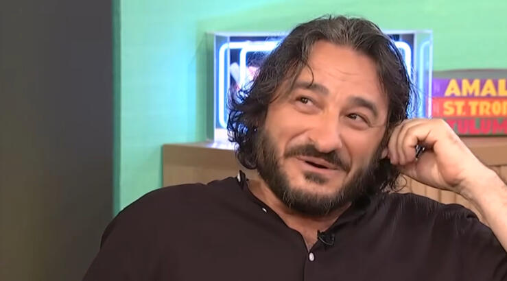 Βασίλης Χαραλαμπόπουλος: Βουρκωμένος on air για τον πρόσφατο θάνατο του πατέρα του 