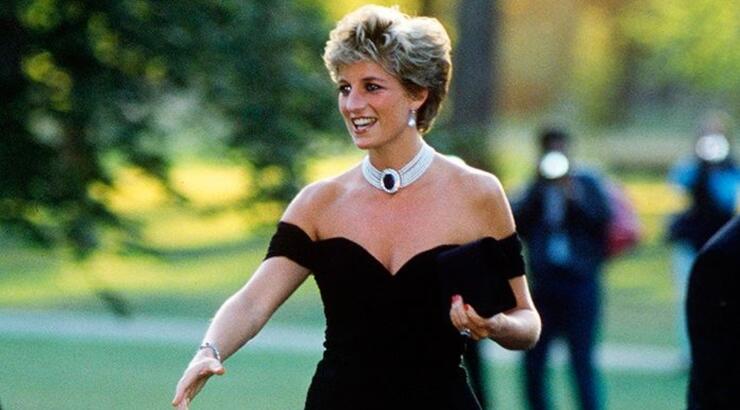 To εντυπωσιακό beauty look της Elsa Hosk ως πριγκίπισσα Diana