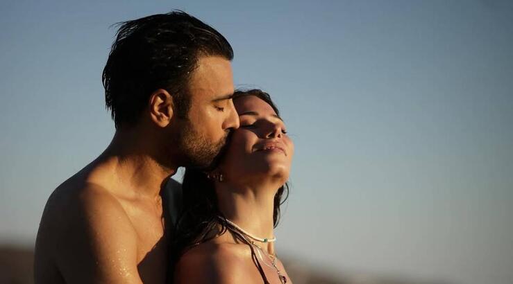 Ανδρέας – Σιμώνη: Η ρομαντική βόλτα τους στη Θεσσαλονίκη πάνω σε… πατίνι [βίντεο]