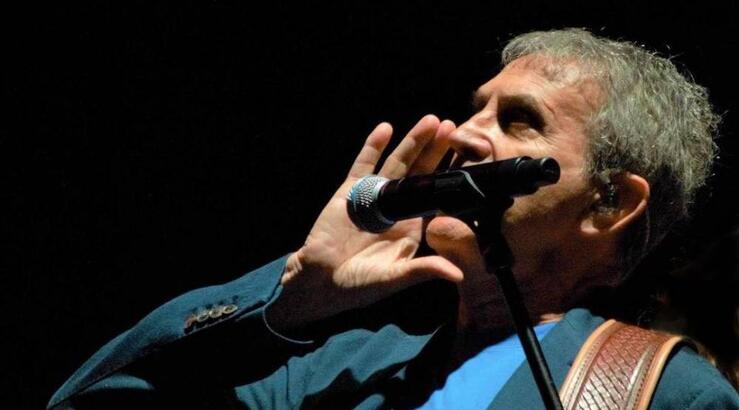 Το ξέσπασμα του Γιώργου Νταλάρα για την Κύπρο: «Ντρέπομαι ως Έλληνας» [βίντεο]