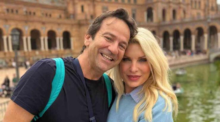 Ελένη Μενεγάκη: Στη Σεβίλλη για Πάσχα με τον σύζυγό της [εικόνες] 