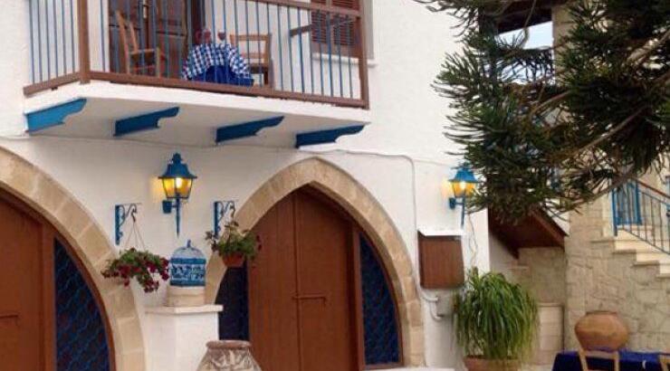 Πού θα φας κυπριακό μεζέ με €9.90