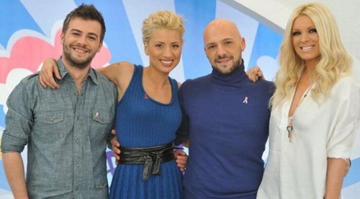 Ολόγυμνοι οι παρουσιαστές του «Δέστε τους» στο τρέιλερ της εκπομπής