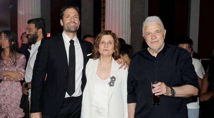 Κωνσταντίνος Αργυρός: Η σπάνια φωτογραφία από την παιδική του ηλικία με τον πατέρα του