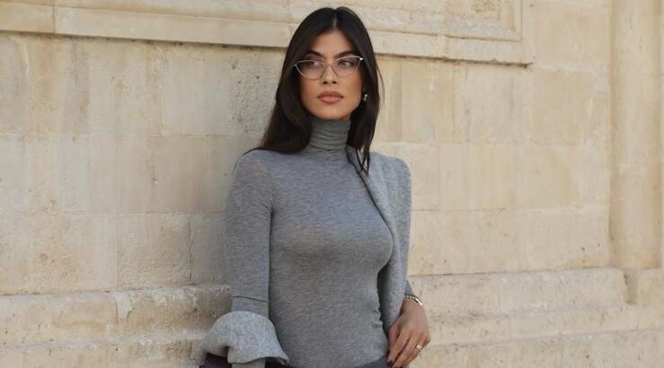 Η Βάσω Πέτρου μας δείχνει το κομψό γιορτινό μανικιούρ της