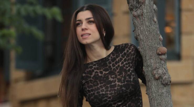 Η Κλέλια Γιασεμίδου φόρεσε το statement fashion item του χειμώνα [εικόνα]