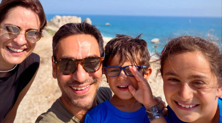 Ανδρέας Τσέλεπος: Το roadtrip στην Πάφο με τη σύζυγό του και τα παιδιά τους [εικόνες]