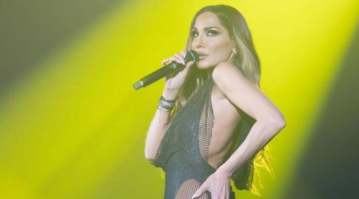 Συγκινημένη η Δέσποινα Βανδή για το δώρο που της έστειλαν τα παιδιά της στη Γερμανία [βίντεο]