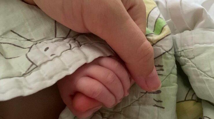 Έκπληξη από επώνυμη Κύπρια: Έμεινε έγκυος δεν το μάθαμε ποτέ και έγινε μαμά! [εικόνες]