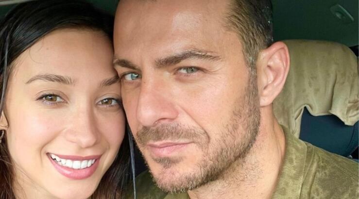 Αγγελόπουλος - Βαμβακούση: Οι λεπτομέρειες της βάφτισης και το διπλό όνομα της κόρης τους [βίντεο]