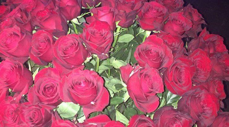 Επιχειρηματίας πήγε σε μαγαζί της Λευκωσίας κι έδωσε αυτό το μπουκέτο σε Ελληνίδα τραγουδίστρια