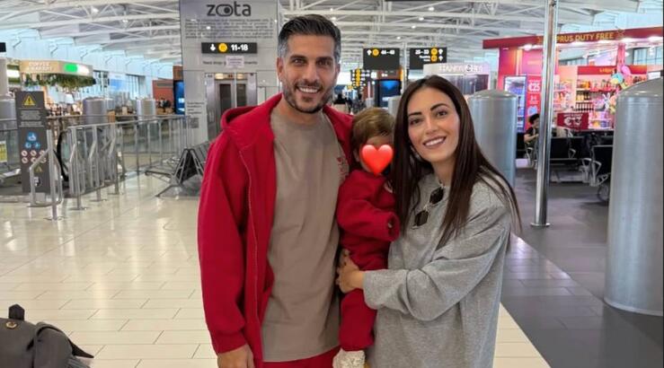 Άλκης Χρήστου - Δέσποινα Χατζηζαχαρία: «Απόδραση» στην Αθήνα με τον γιο τους [εικόνες]