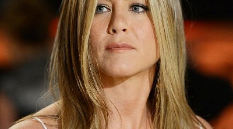 Jennifer Aniston: Άκρως ερωτευμένη