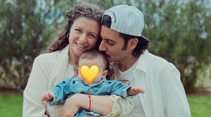 Νίκη Δραγούμη: Με τον μικρό Άρη στον παιχνιδότοπο [βίντεο]