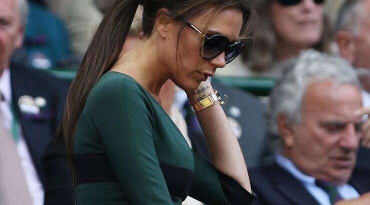 Η Victoria Beckham διαβάζει Ε.L James 