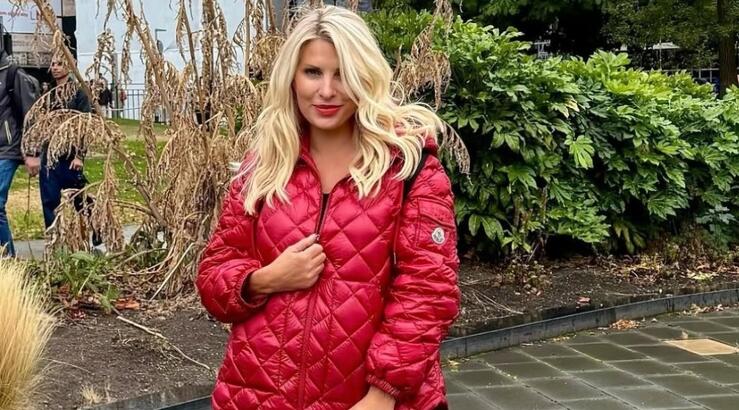 Ελένη Μενεγάκη: Το ταξίδι στο εξωτερικό που πραγματοποίησε [εικόνες]