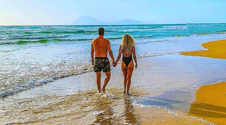 Χωρισμός Έλληνα παρουσιαστή μετά από 8 χρόνια; Η σύντροφος του τον έκανε unfollow [εικόνες]