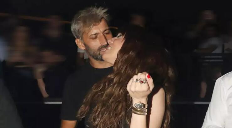 Aλέξης Παππάς: Παθιασμένα δημόσια φιλιά με την Ελληνίδα επιχειρηματία σύντροφο του [εικόνες]