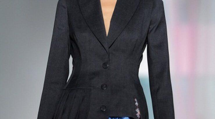 Το σακάκι – φόρεμα του Dior