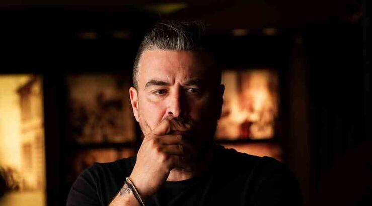 Γιάννης Αϊβάζης: Η εντυπωσιακή γυναίκα που φημολογείται ότι μπήκε στη ζωή του 