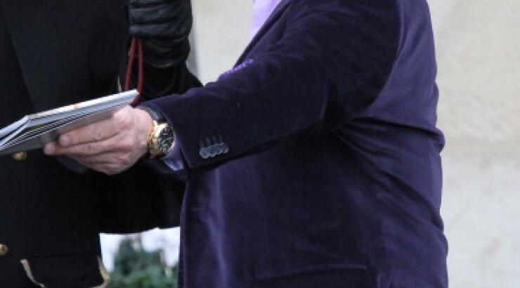 Έδωσε εκατομμύρια στην αδερφή του για να της κλείσει το στόμα