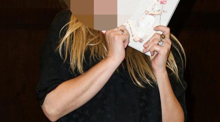 Πασίγνωστη ηθοποιός αποκαλύπτει: "Η μητέρα μου με κατέστρεψε"!