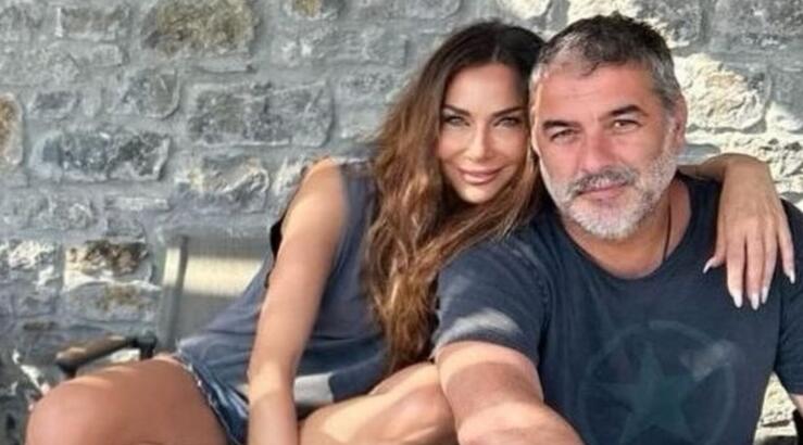 Βανδή - Μπισμπίκης: Ερωτευμένοι σε παραλία της Κρήτης ποζάρουν στο φακό [εικόνες]