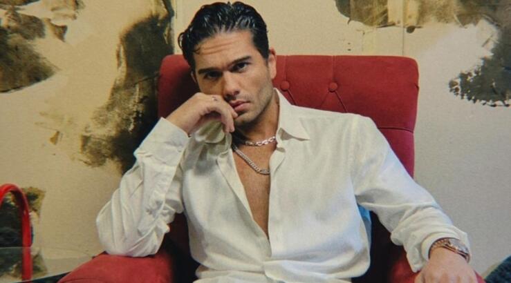 Η συγκινητική αφιέρωση του Χρήστου Μάστορα στον πατέρα του κατά τη διάρκεια συναυλίας του [βίντεο]