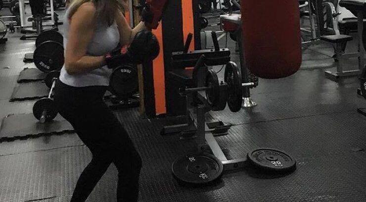 Δείτε την πρώην σύζυγό γνωστού Κύπριου παρουσιαστή να κάνει boxing