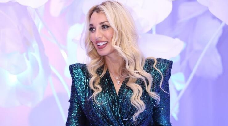 Κωνσταντίνα Σπυροπούλου: "Σίγουρα την έχω ψωνίσει...δεν γινόταν να μην την "ακούσω" [βίντεο]