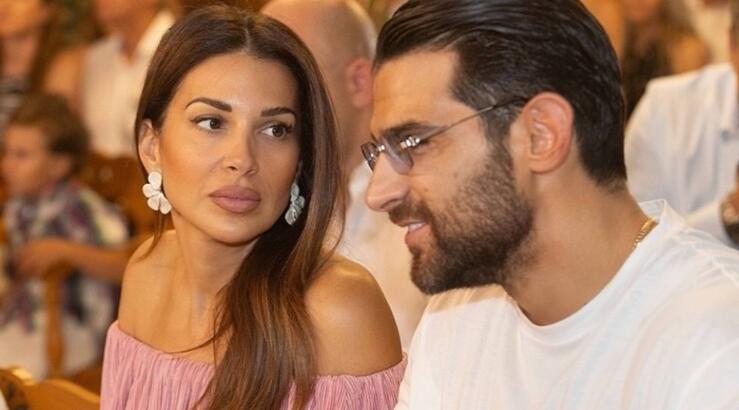 Χατζίδου: Η δημόσια ερωτική εξομολόγηση στον σύζυγό της κατά τη διάρκεια της εκπομπής τους [βίντεο]