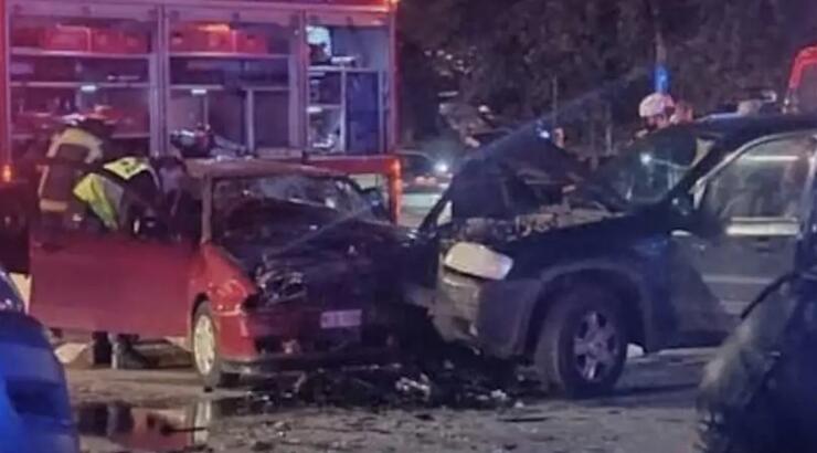 Νεκρός σε τροχαίο Έλληνας τραγουδιστής: Γύριζε σπίτι τα 2 παιδιά του κι άλλα 3 ανήλικα [εικόνα]