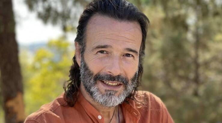 Θανάσης Ευθυμιάδης: «Οι κόρες μου συχνά δεν θέλουν να πάνε σχολείο και οριακά περνάνε τις τάξεις»