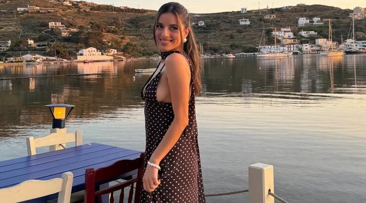 To tropical manicure της Χριστίνα Αργυρού είναι τέλειο για καλοκαιρινές διακοπές