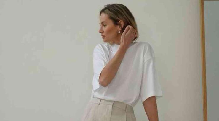 Βρήκαμε στην κυπριακή αγορά λευκό t-shirt κάτω από 20 ευρώ για cool εμφανίσεις 