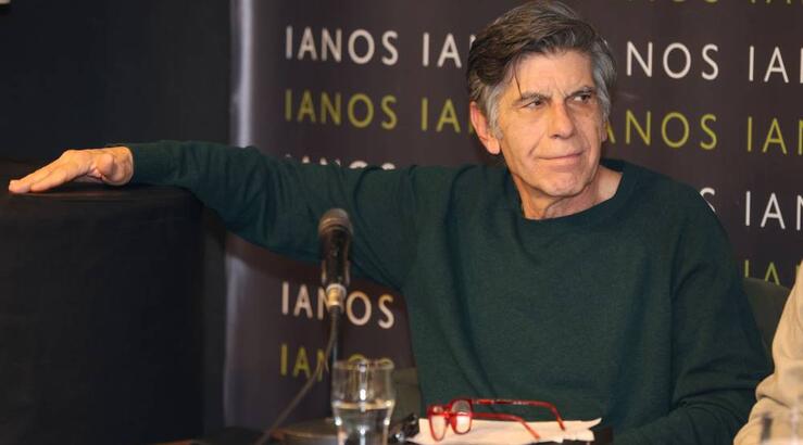 Γιάννης Μπέζος: «Δεν θεωρώ κακό το να χωρίζουν τα ζευγάρια. Αδιανόητο να ζεις μόνιμα υπό την ομήρια του άλλου»