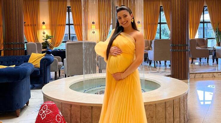 Χριστιάνα Λοΐζου: Η Κύπρια τραγουδίστρια που διαπρέπει στη Βουλγαρία αποκάλυψε πώς γνώρισε τον σύντροφό της